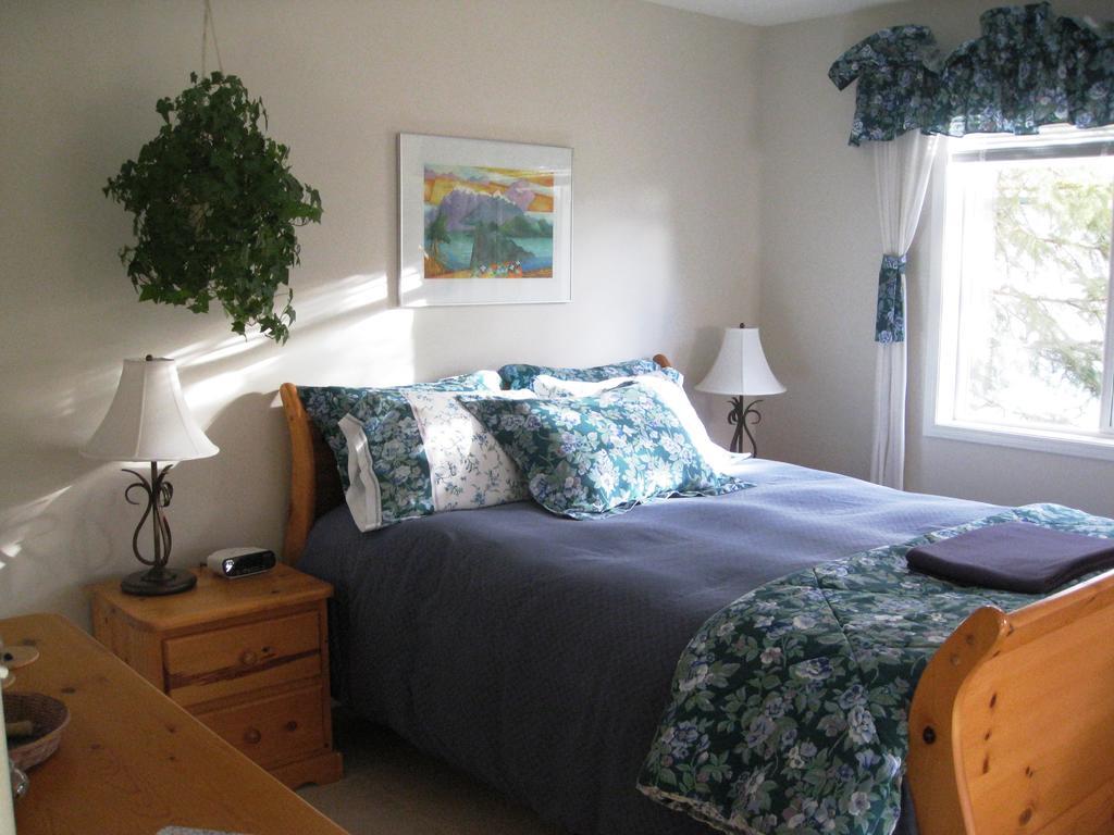 Avens Renaissance B&B Canmore Esterno foto