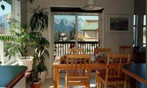 Avens Renaissance B&B Canmore Esterno foto